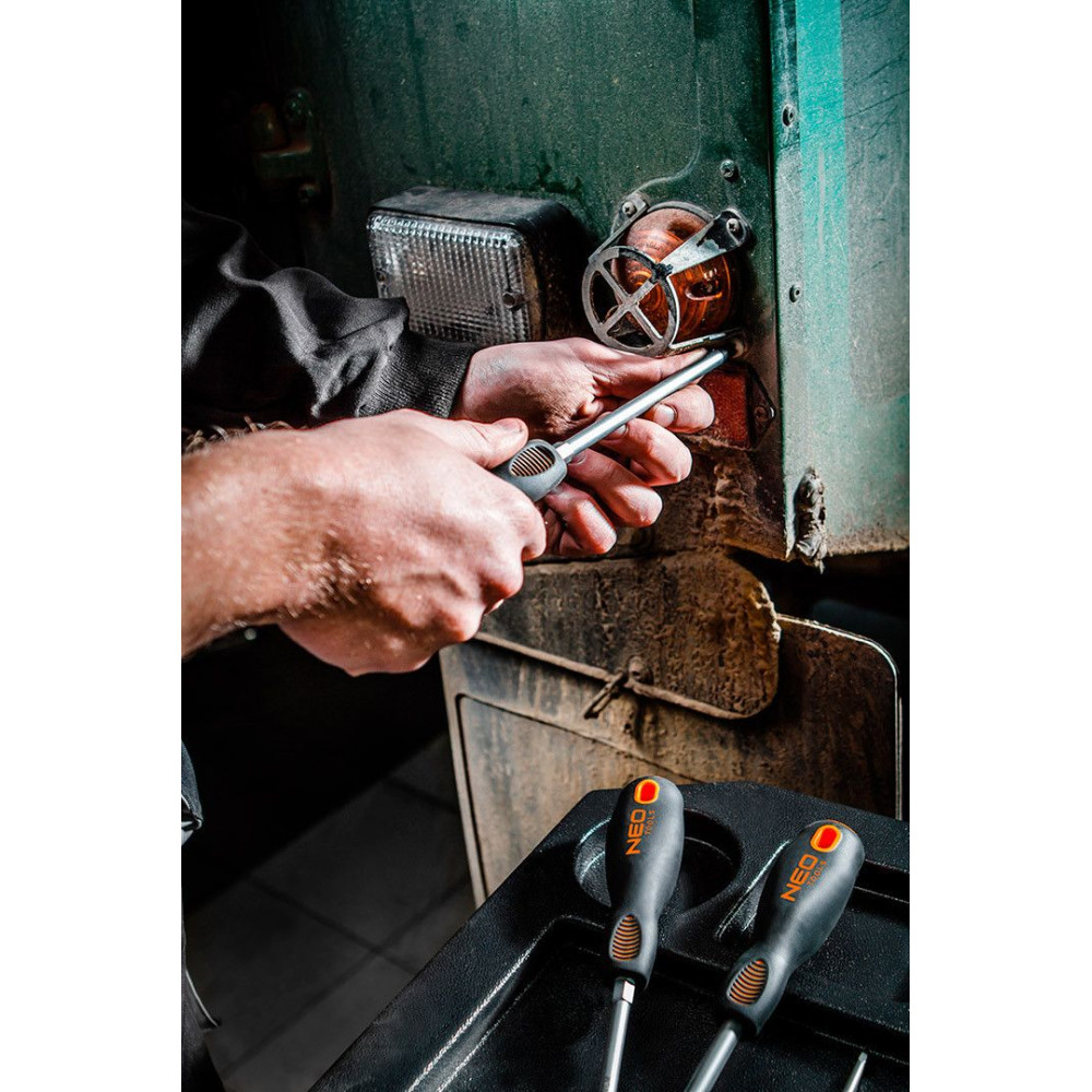 Zestaw wkrętaków i bitów 30 el. Neo Tools - 04-209 - NEO Tools - 8